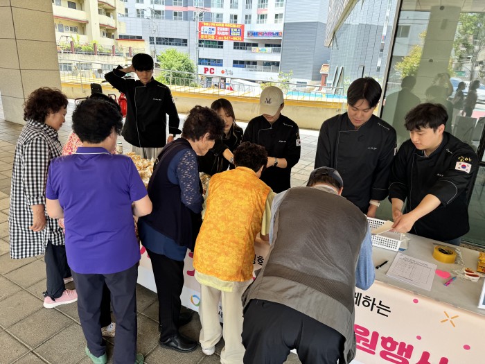 [후원사업]동의대학교 외식경영학과와 함께하는 '사랑 가득 담아'  실시