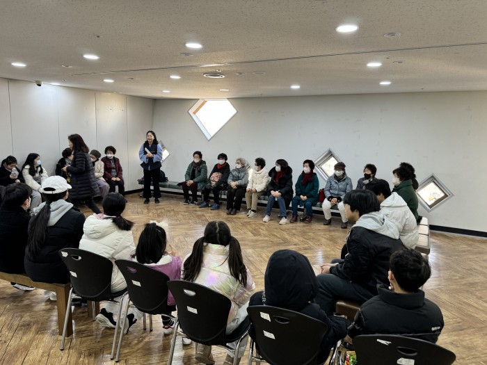 [세대통합사업]노인-청년-아동을 잇다! 프로그램 실시