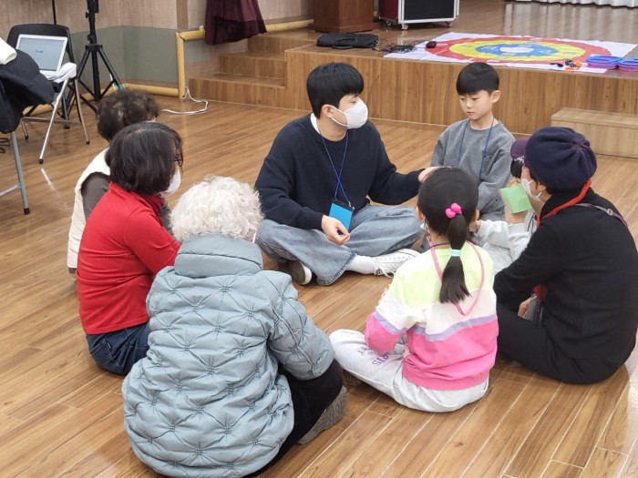 [세대통합사업]노인-청년-아동을 잇다! 프로그램 실시