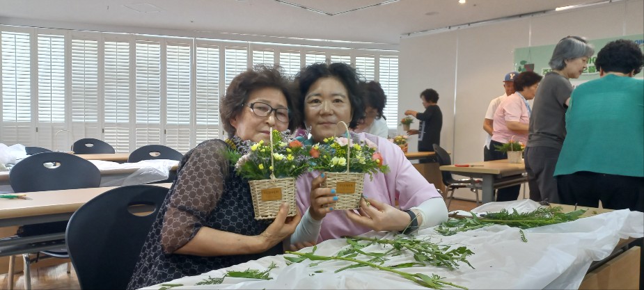 가야 1동 주민자치회와 함께하는 '원예힐링 프로그램' 종강식~